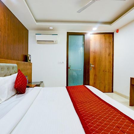 Hotel Grand Qubic Near Delhi Airport Nova Deli Exterior foto