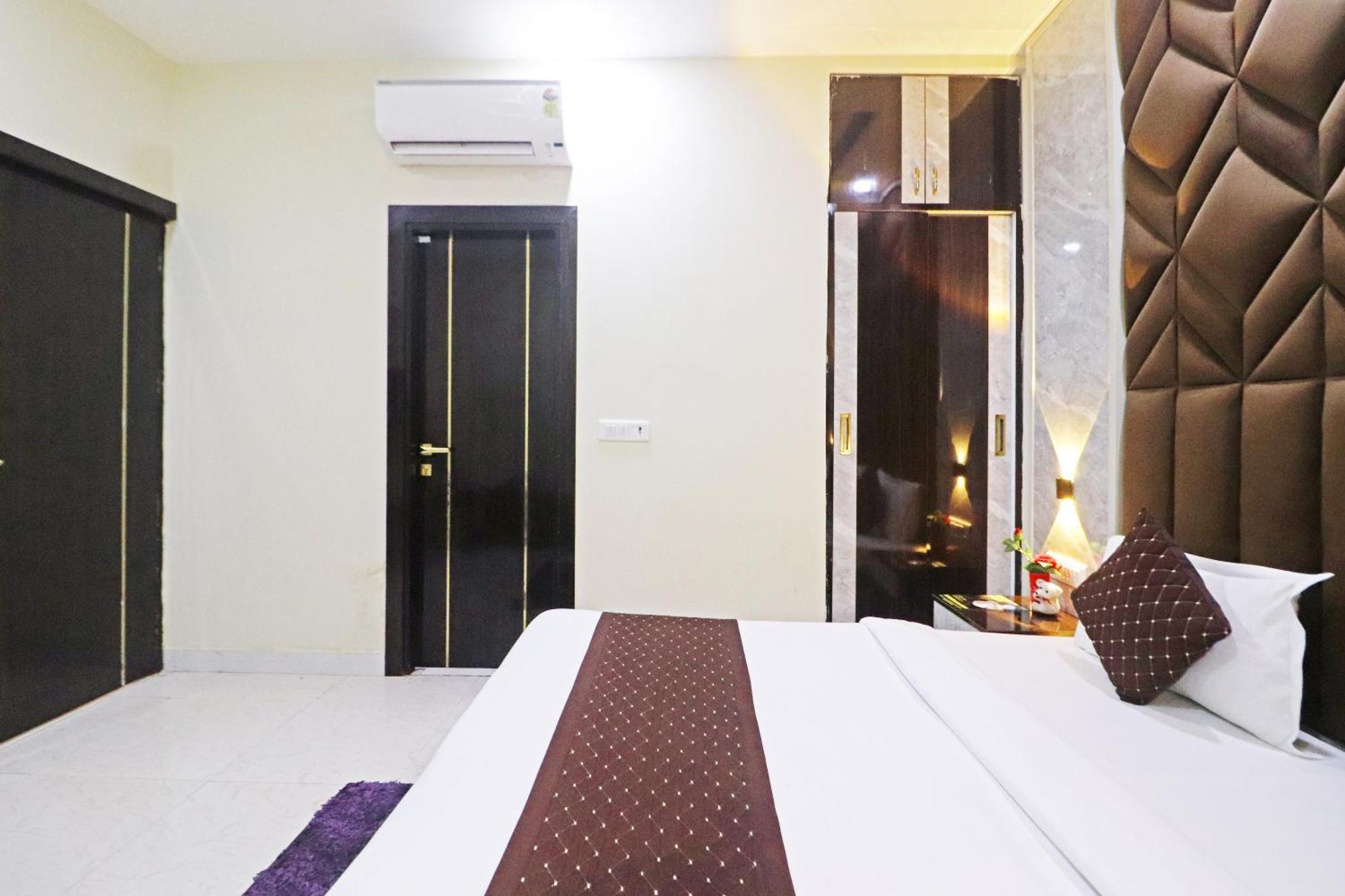 Hotel Grand Qubic Near Delhi Airport Nova Deli Exterior foto